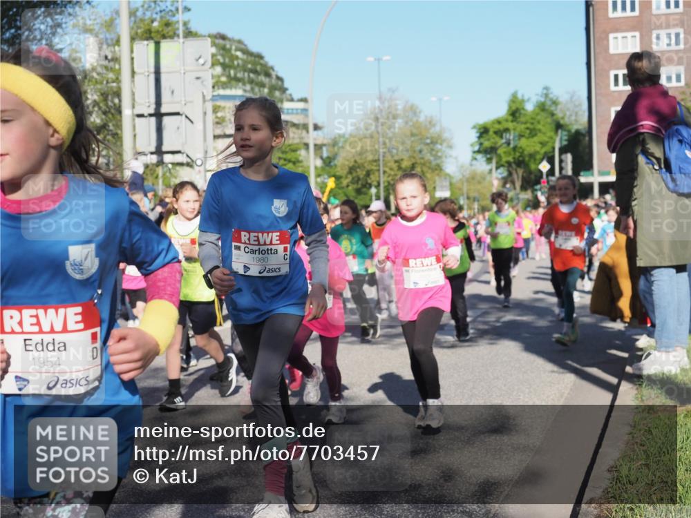 25.04.2025 - Das Zehntel KatJ http://msf.ph/oto/7703457 26.04.2025 08:38:50 Laufen 1954, 1980 meine-sportfotos.de