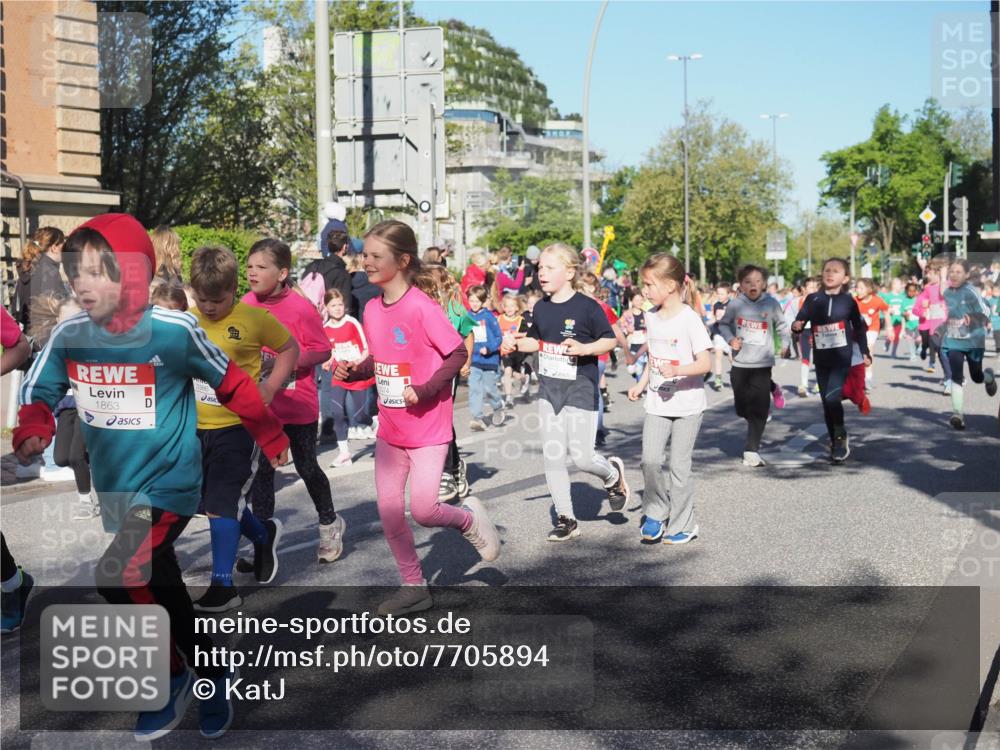 25.04.2025 - Das Zehntel KatJ http://msf.ph/oto/7705894 26.04.2025 08:39:02 Laufen 1863, 374 meine-sportfotos.de