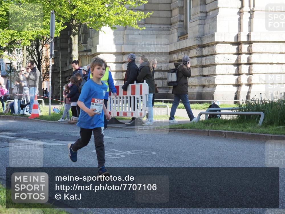 25.04.2025 - Das Zehntel KatJ http://msf.ph/oto/7707106 26.04.2025 08:40:02 Laufen 1961 meine-sportfotos.de