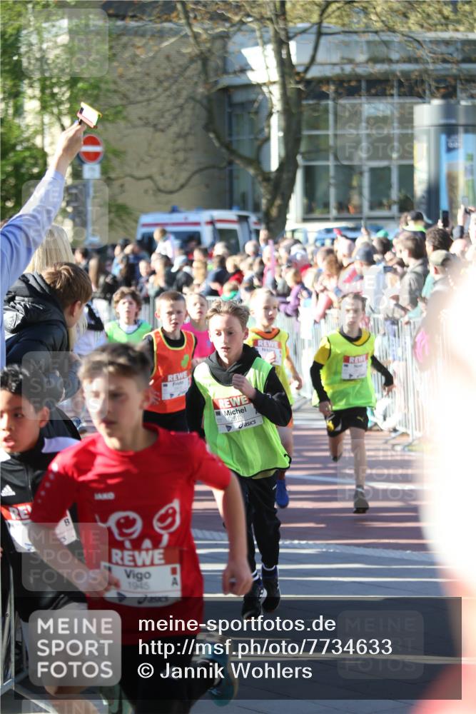 25.04.2025 - Das Zehntel Jannik Wohlers http://msf.ph/oto/7734633 26.04.2025 08:37:44 Laufen 1945 meine-sportfotos.de