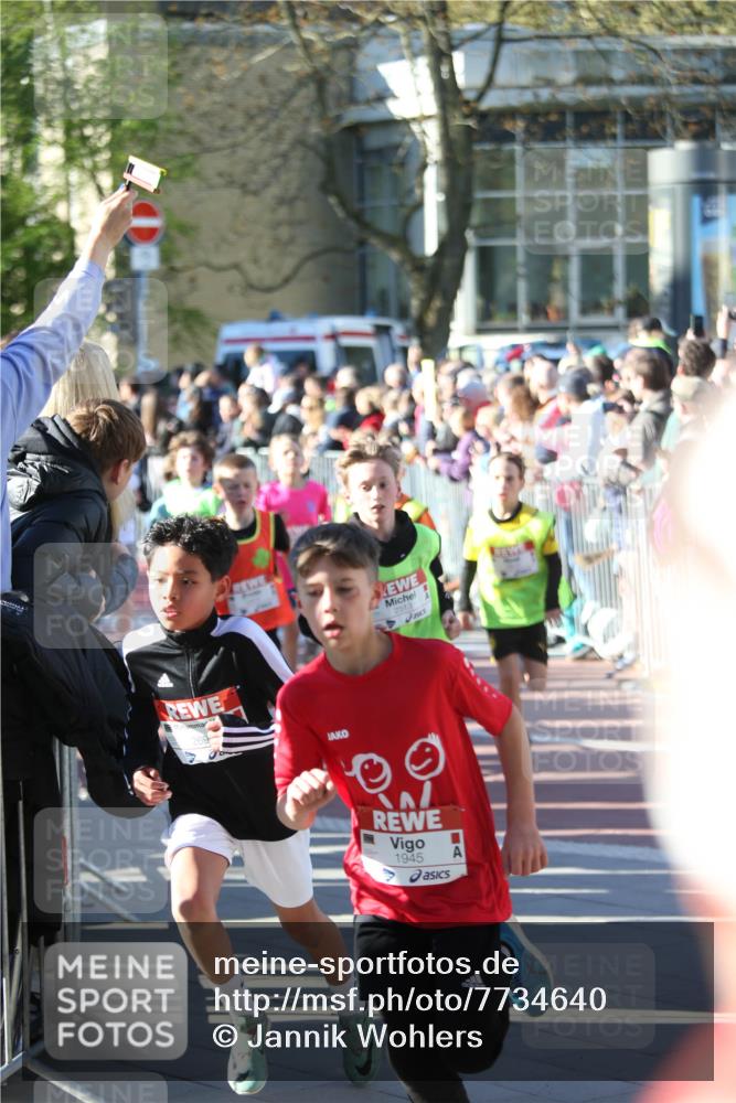 25.04.2025 - Das Zehntel Jannik Wohlers http://msf.ph/oto/7734640 26.04.2025 08:37:44 Laufen 2513, 1945 meine-sportfotos.de