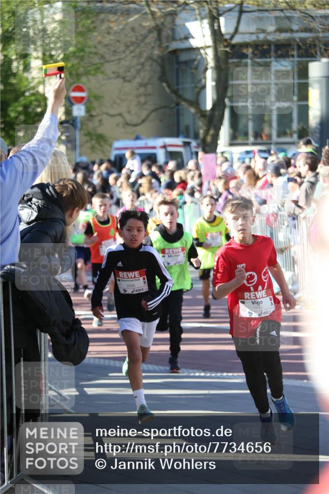 25.04.2025 - Das Zehntel Jannik Wohlers http://msf.ph/oto/7734656 26.04.2025 08:37:44 Laufen 2696, 1945 meine-sportfotos.de