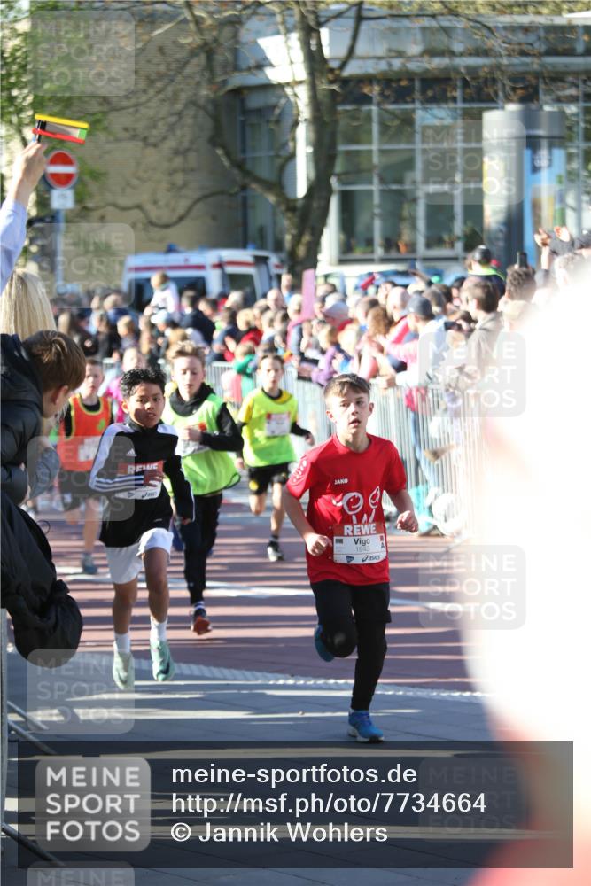 25.04.2025 - Das Zehntel Jannik Wohlers http://msf.ph/oto/7734664 26.04.2025 08:37:43 Laufen 1945 meine-sportfotos.de