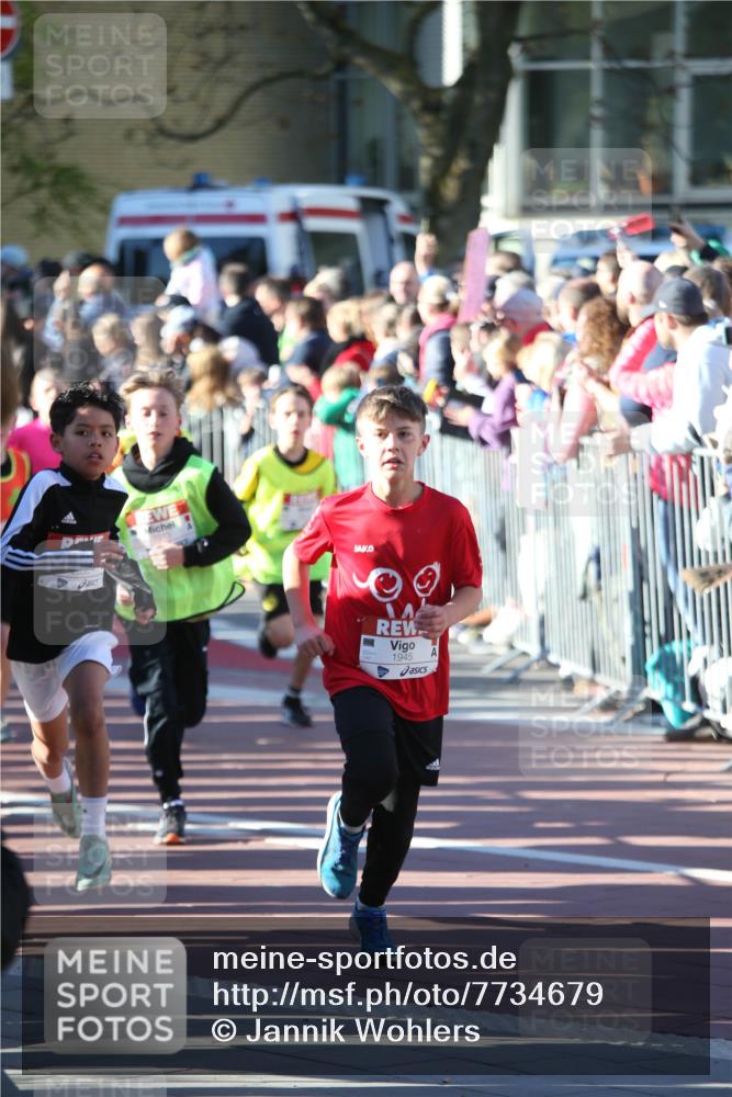 25.04.2025 - Das Zehntel Jannik Wohlers http://msf.ph/oto/7734679 26.04.2025 08:37:43 Laufen 1945 meine-sportfotos.de