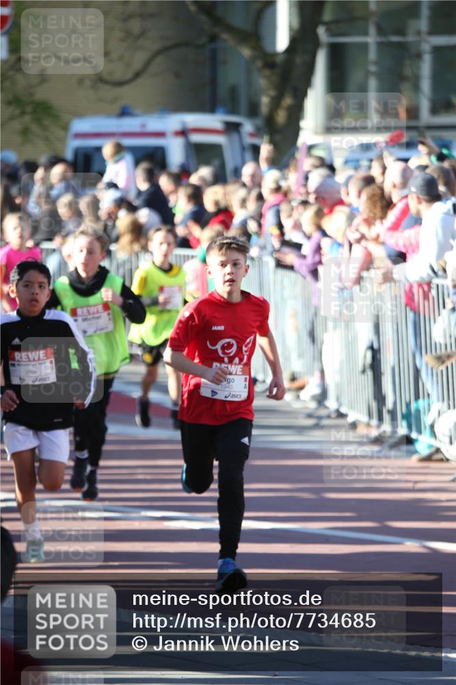 25.04.2025 - Das Zehntel Jannik Wohlers http://msf.ph/oto/7734685 26.04.2025 08:37:42 Laufen 2696, 1945 meine-sportfotos.de