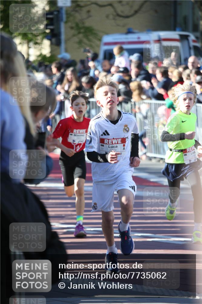 25.04.2025 - Das Zehntel Jannik Wohlers http://msf.ph/oto/7735062 26.04.2025 08:37:20 Laufen 3953, 32805, 2379, 2961 meine-sportfotos.de