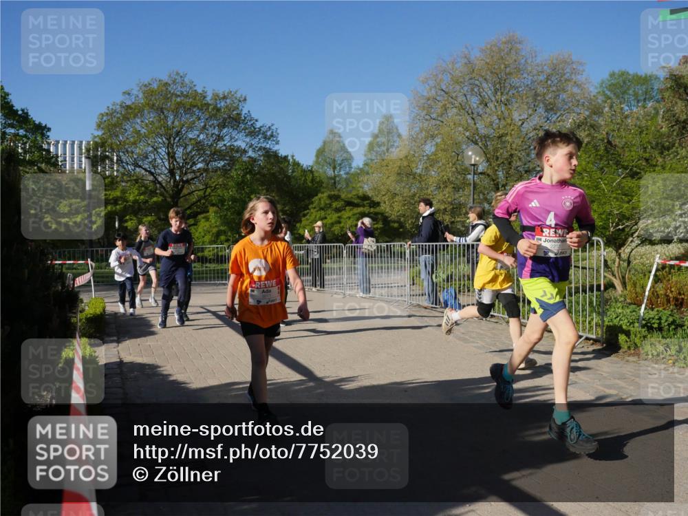 25.04.2025 - Das Zehntel Zöllner http://msf.ph/oto/7752039 26.04.2025 08:42:07 Laufen 2213 meine-sportfotos.de