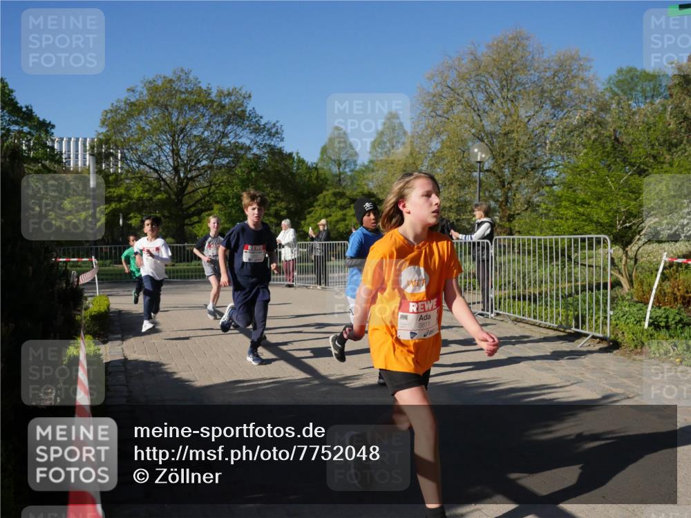 25.04.2025 - Das Zehntel Zöllner http://msf.ph/oto/7752048 26.04.2025 08:42:08 Laufen 3811 meine-sportfotos.de