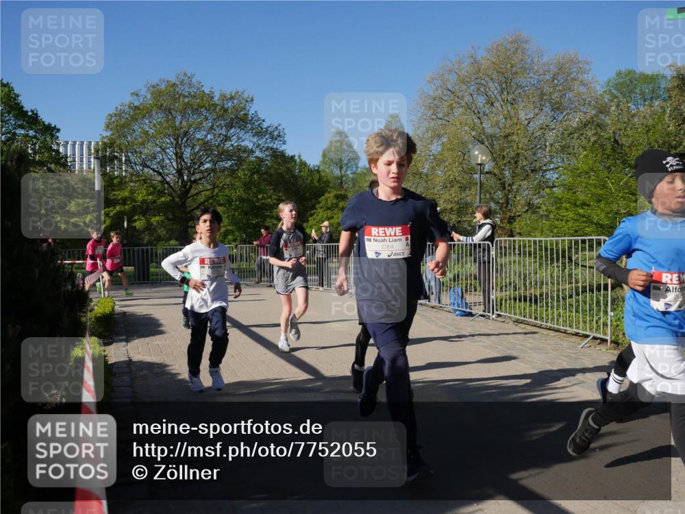25.04.2025 - Das Zehntel Zöllner http://msf.ph/oto/7752055 26.04.2025 08:42:09 Laufen 2364 meine-sportfotos.de