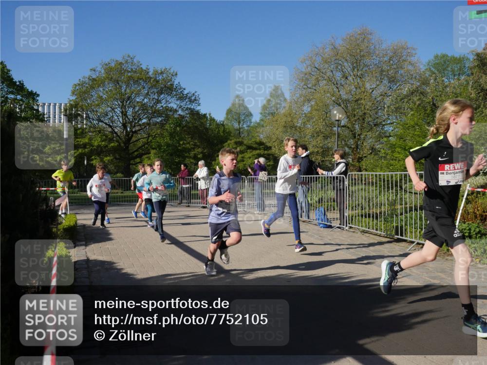 25.04.2025 - Das Zehntel Zöllner http://msf.ph/oto/7752105 26.04.2025 08:42:13 Laufen 3877 meine-sportfotos.de