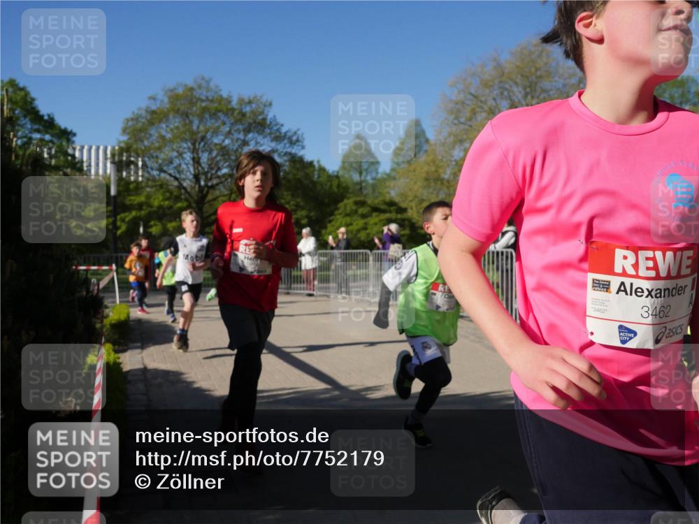 25.04.2025 - Das Zehntel Zöllner http://msf.ph/oto/7752179 26.04.2025 08:42:20 Laufen 3462, 3462 meine-sportfotos.de