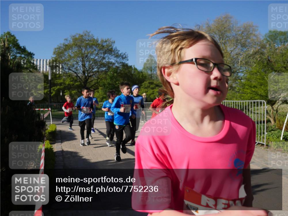 25.04.2025 - Das Zehntel Zöllner http://msf.ph/oto/7752236 26.04.2025 08:42:25 Laufen  meine-sportfotos.de