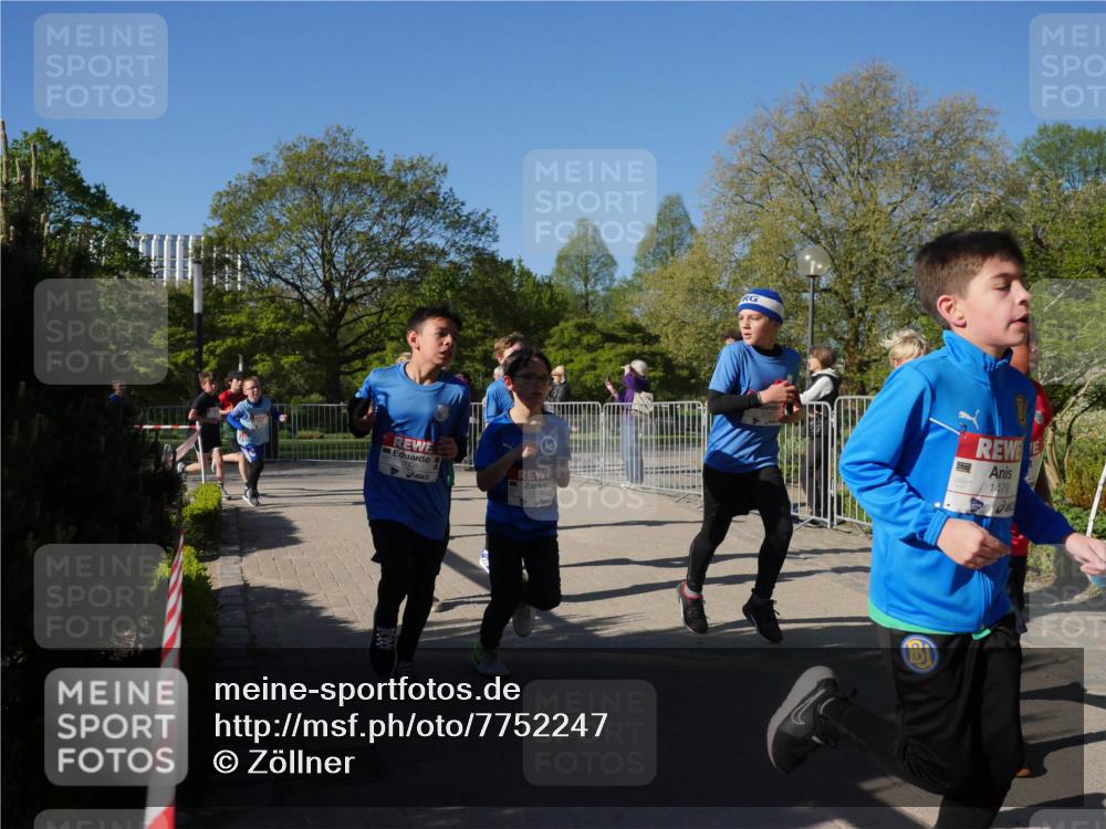 25.04.2025 - Das Zehntel Zöllner http://msf.ph/oto/7752247 26.04.2025 08:42:26 Laufen 1241, 1479 meine-sportfotos.de