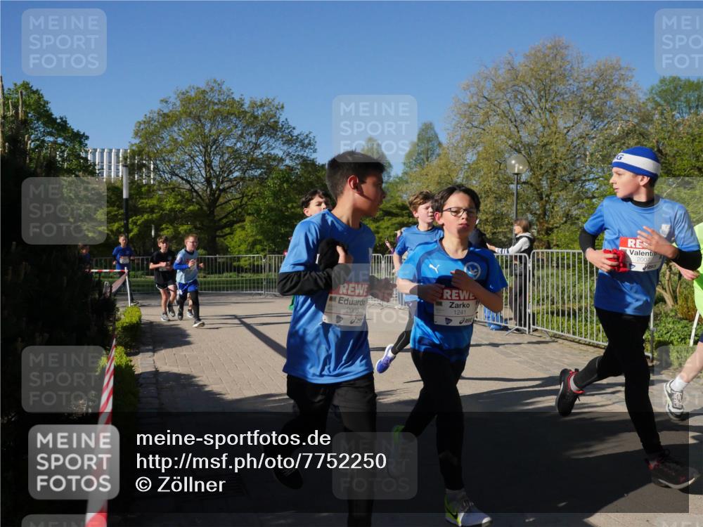 25.04.2025 - Das Zehntel Zöllner http://msf.ph/oto/7752250 26.04.2025 08:42:26 Laufen 2008, 1241, 2007 meine-sportfotos.de