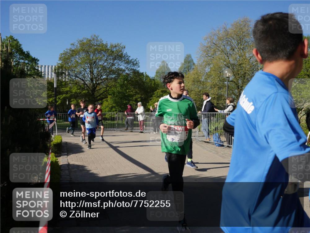 25.04.2025 - Das Zehntel Zöllner http://msf.ph/oto/7752255 26.04.2025 08:42:27 Laufen 1665 meine-sportfotos.de