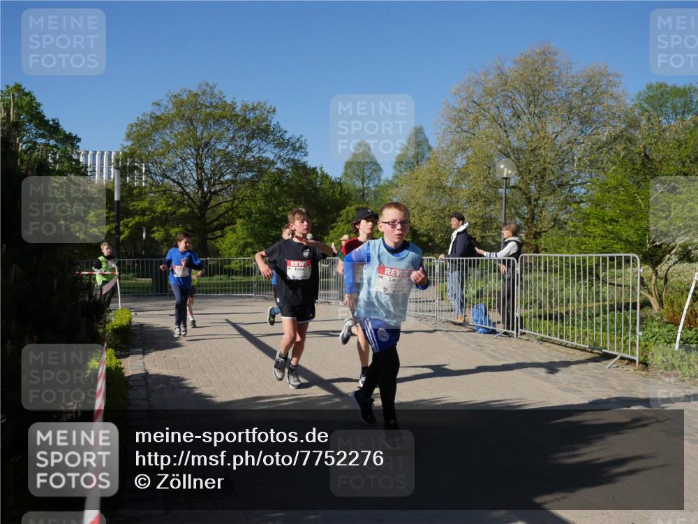 25.04.2025 - Das Zehntel Zöllner http://msf.ph/oto/7752276 26.04.2025 08:42:28 Laufen  meine-sportfotos.de
