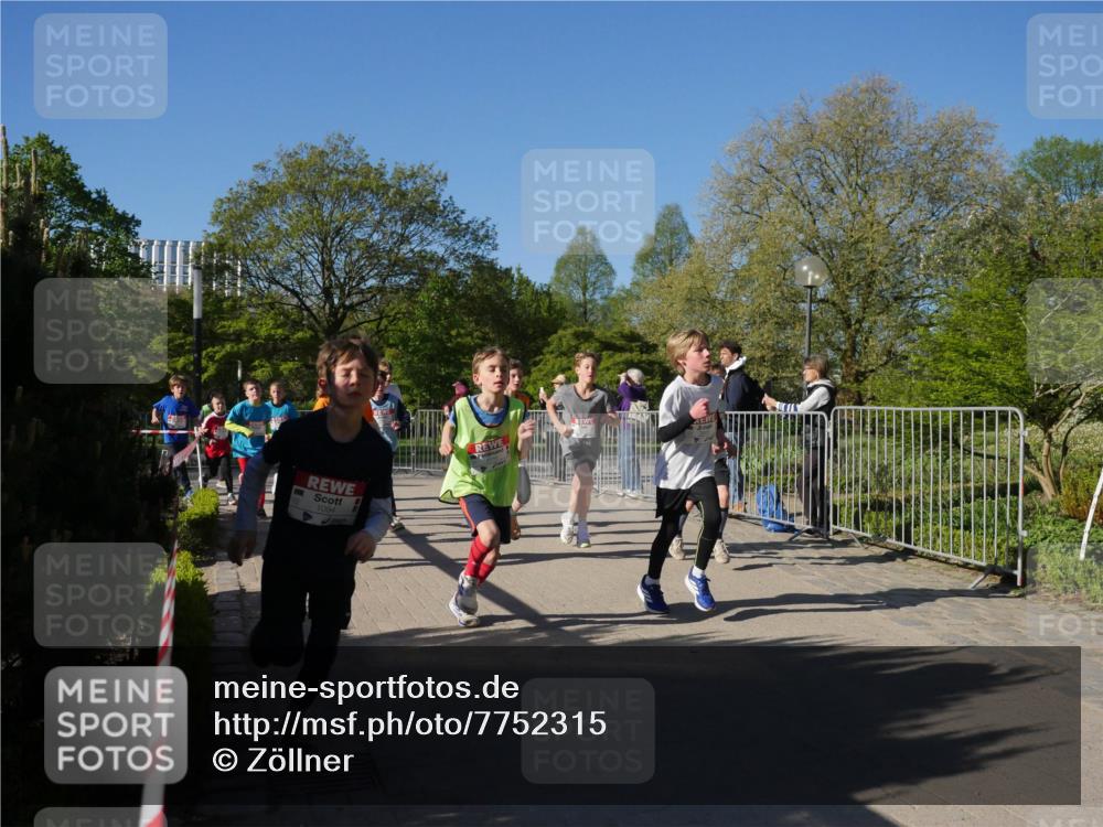 25.04.2025 - Das Zehntel Zöllner http://msf.ph/oto/7752315 26.04.2025 08:42:32 Laufen 1094 meine-sportfotos.de