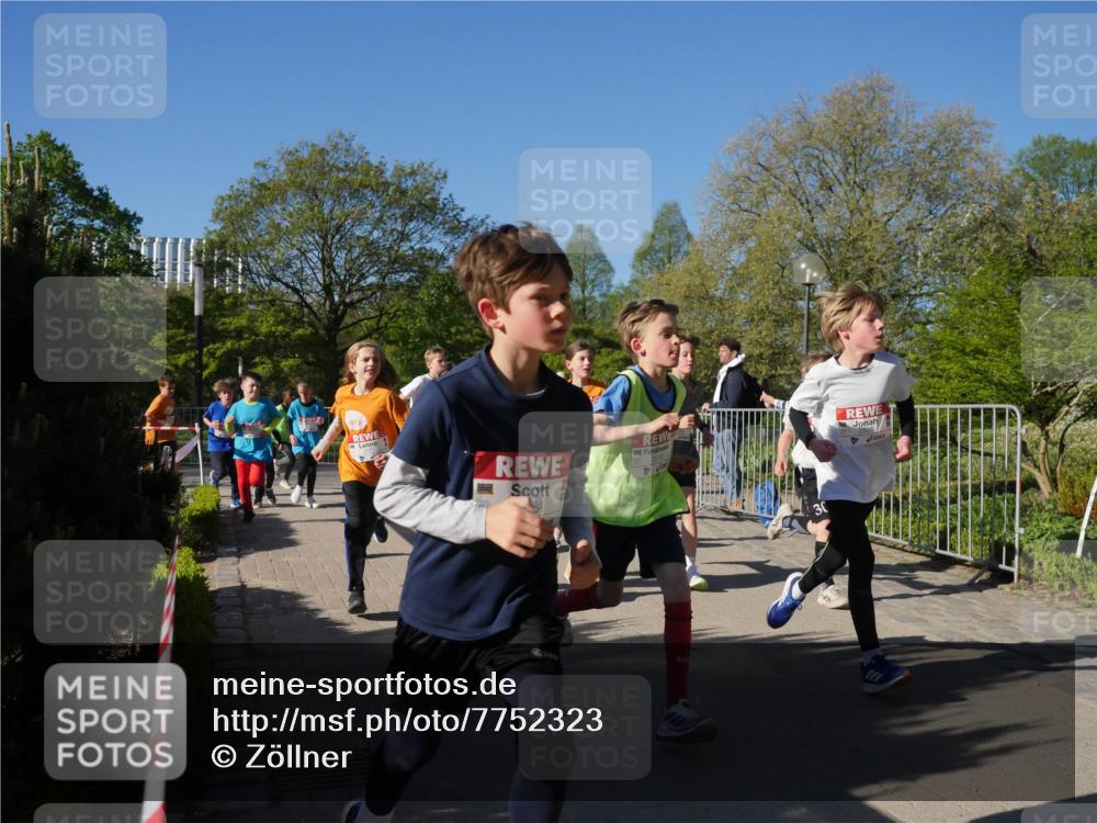 25.04.2025 - Das Zehntel Zöllner http://msf.ph/oto/7752323 26.04.2025 08:42:33 Laufen  meine-sportfotos.de