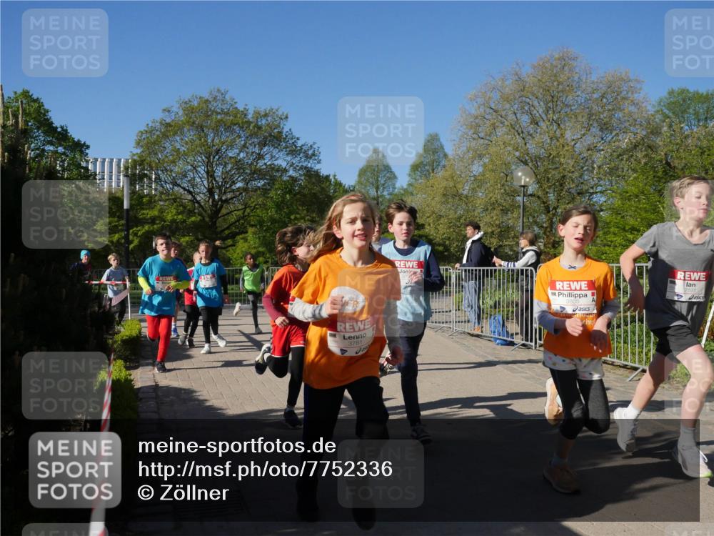 25.04.2025 - Das Zehntel Zöllner http://msf.ph/oto/7752336 26.04.2025 08:42:34 Laufen 3781, 2191 meine-sportfotos.de