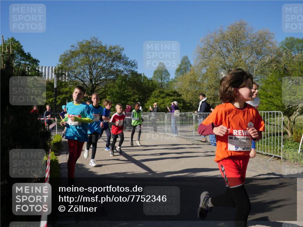 25.04.2025 - Das Zehntel Zöllner http://msf.ph/oto/7752346 26.04.2025 08:42:35 Laufen 3768 meine-sportfotos.de