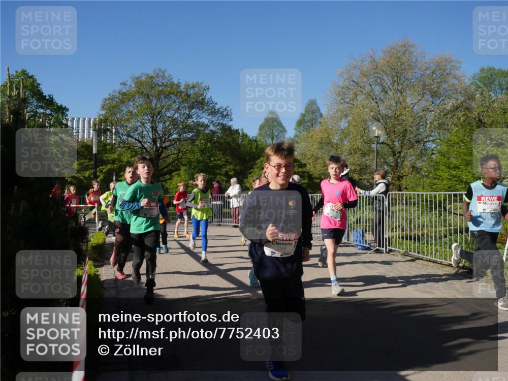 25.04.2025 - Das Zehntel Zöllner http://msf.ph/oto/7752403 26.04.2025 08:42:40 Laufen 4, 2599 meine-sportfotos.de