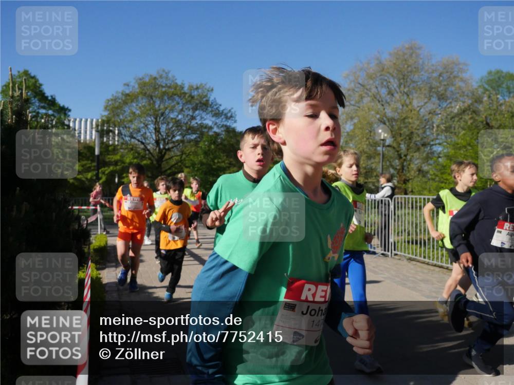 25.04.2025 - Das Zehntel Zöllner http://msf.ph/oto/7752415 26.04.2025 08:42:41 Laufen 1478, 147 meine-sportfotos.de