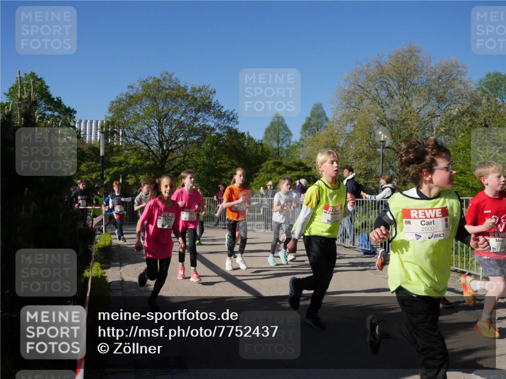 25.04.2025 - Das Zehntel Zöllner http://msf.ph/oto/7752437 26.04.2025 08:42:43 Laufen 2500, 1928 meine-sportfotos.de
