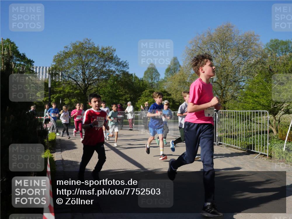 25.04.2025 - Das Zehntel Zöllner http://msf.ph/oto/7752503 26.04.2025 08:42:49 Laufen 1925 meine-sportfotos.de