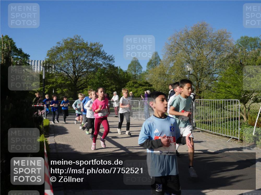 25.04.2025 - Das Zehntel Zöllner http://msf.ph/oto/7752521 26.04.2025 08:42:51 Laufen 1212 meine-sportfotos.de