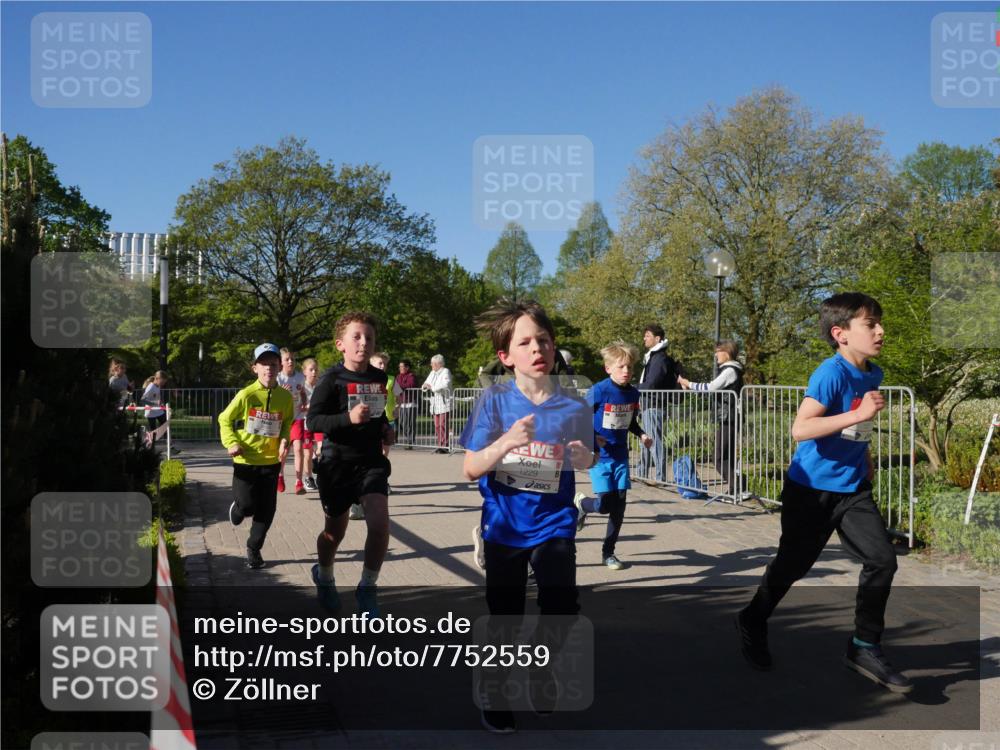 25.04.2025 - Das Zehntel Zöllner http://msf.ph/oto/7752559 26.04.2025 08:42:54 Laufen 1229 meine-sportfotos.de