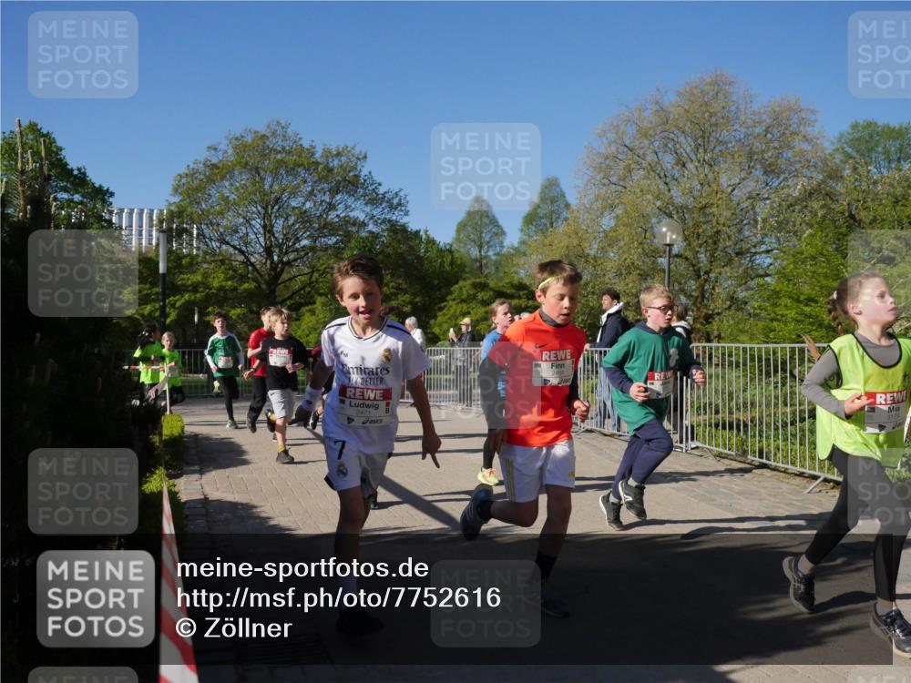 25.04.2025 - Das Zehntel Zöllner http://msf.ph/oto/7752616 26.04.2025 08:42:59 Laufen 2471, 3179 meine-sportfotos.de