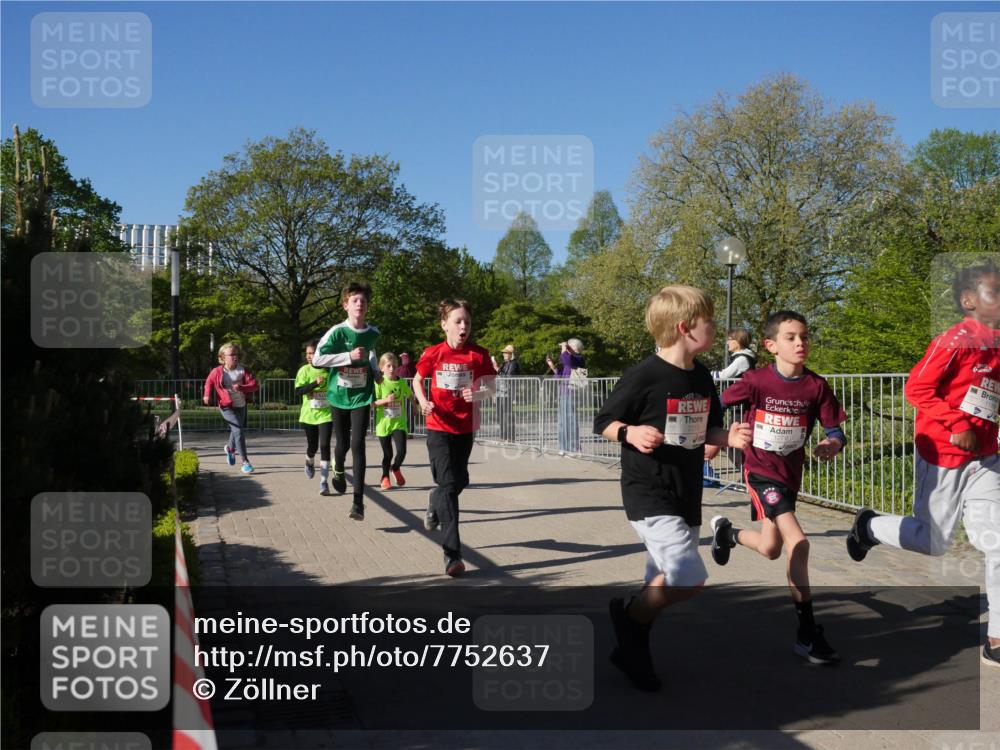 25.04.2025 - Das Zehntel Zöllner http://msf.ph/oto/7752637 26.04.2025 08:43:01 Laufen 1189 meine-sportfotos.de