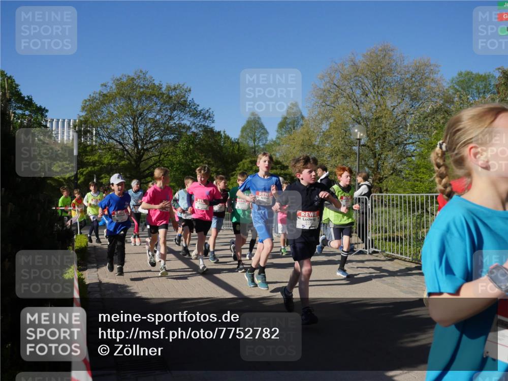 25.04.2025 - Das Zehntel Zöllner http://msf.ph/oto/7752782 26.04.2025 08:43:14 Laufen  meine-sportfotos.de