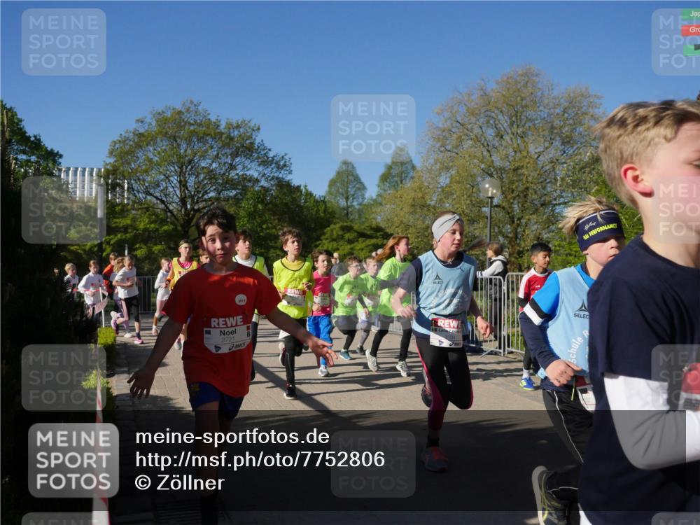 25.04.2025 - Das Zehntel Zöllner http://msf.ph/oto/7752806 26.04.2025 08:43:16 Laufen 3721 meine-sportfotos.de