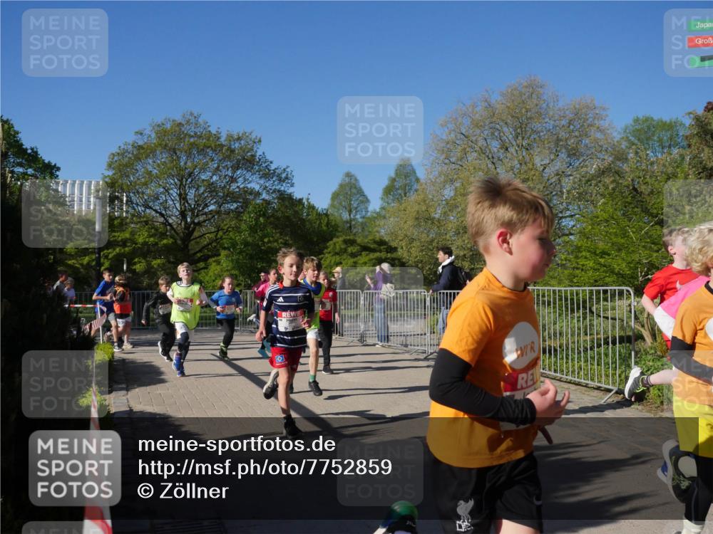 25.04.2025 - Das Zehntel Zöllner http://msf.ph/oto/7752859 26.04.2025 08:43:21 Laufen  meine-sportfotos.de