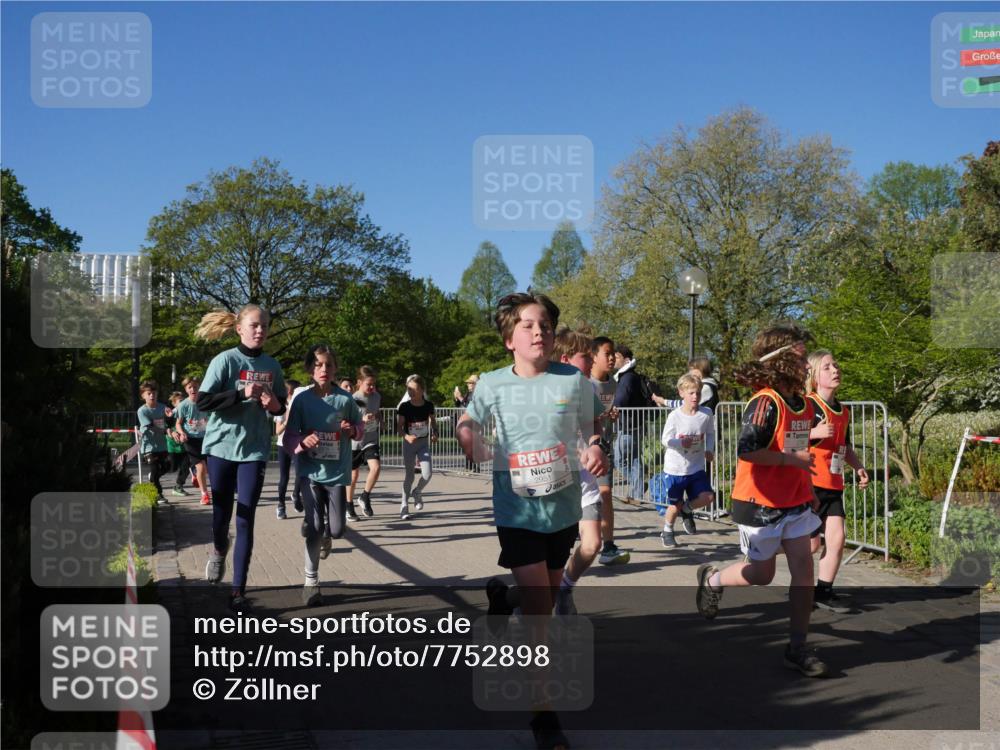 25.04.2025 - Das Zehntel Zöllner http://msf.ph/oto/7752898 26.04.2025 08:43:25 Laufen 2951 meine-sportfotos.de