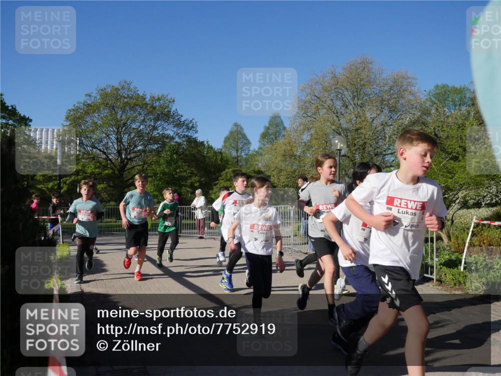 25.04.2025 - Das Zehntel Zöllner http://msf.ph/oto/7752919 26.04.2025 08:43:27 Laufen 2856 meine-sportfotos.de