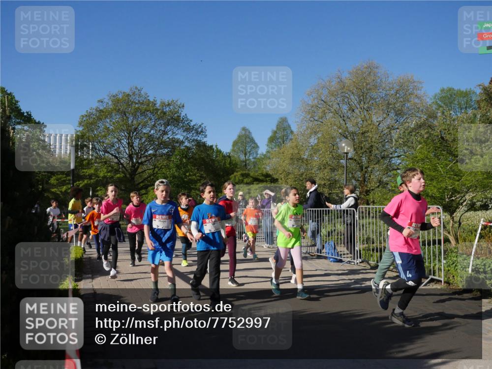 25.04.2025 - Das Zehntel Zöllner http://msf.ph/oto/7752997 26.04.2025 08:43:34 Laufen  meine-sportfotos.de