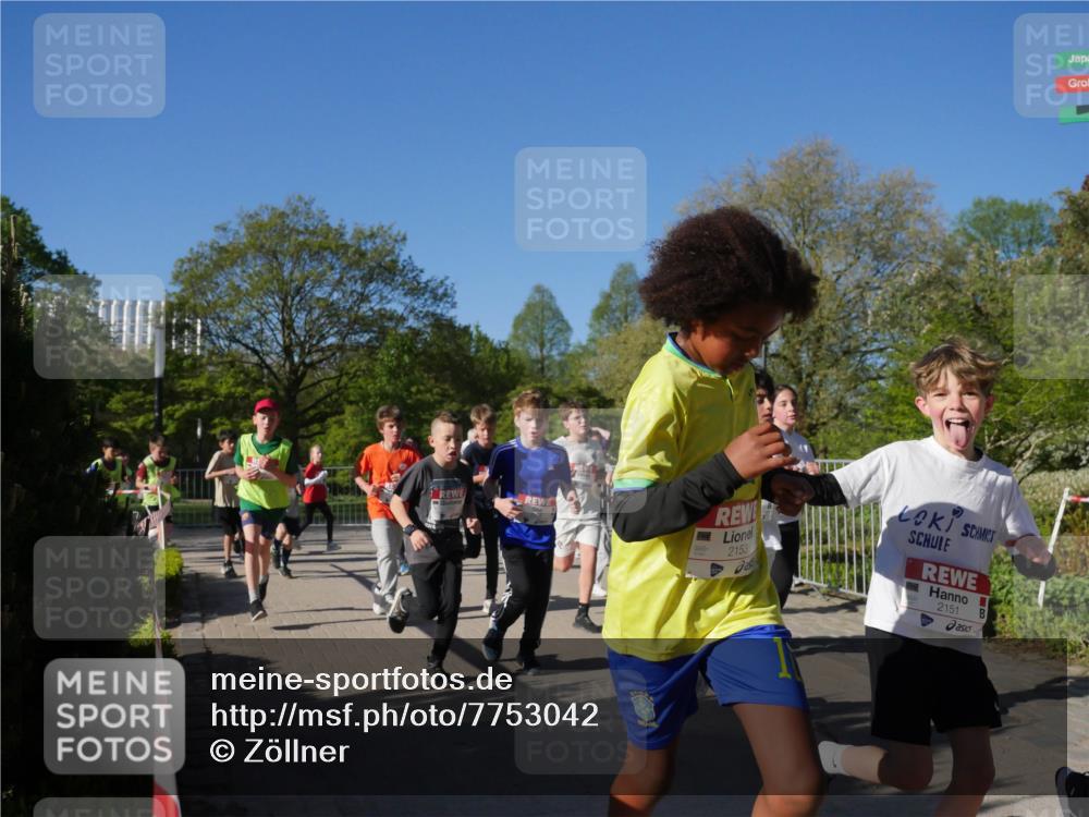 25.04.2025 - Das Zehntel Zöllner http://msf.ph/oto/7753042 26.04.2025 08:43:38 Laufen 2153, 2151 meine-sportfotos.de