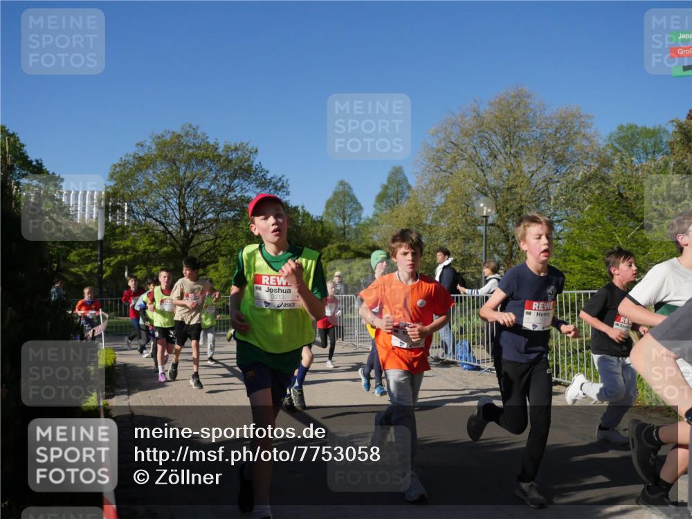 25.04.2025 - Das Zehntel Zöllner http://msf.ph/oto/7753058 26.04.2025 08:43:39 Laufen 3213 meine-sportfotos.de