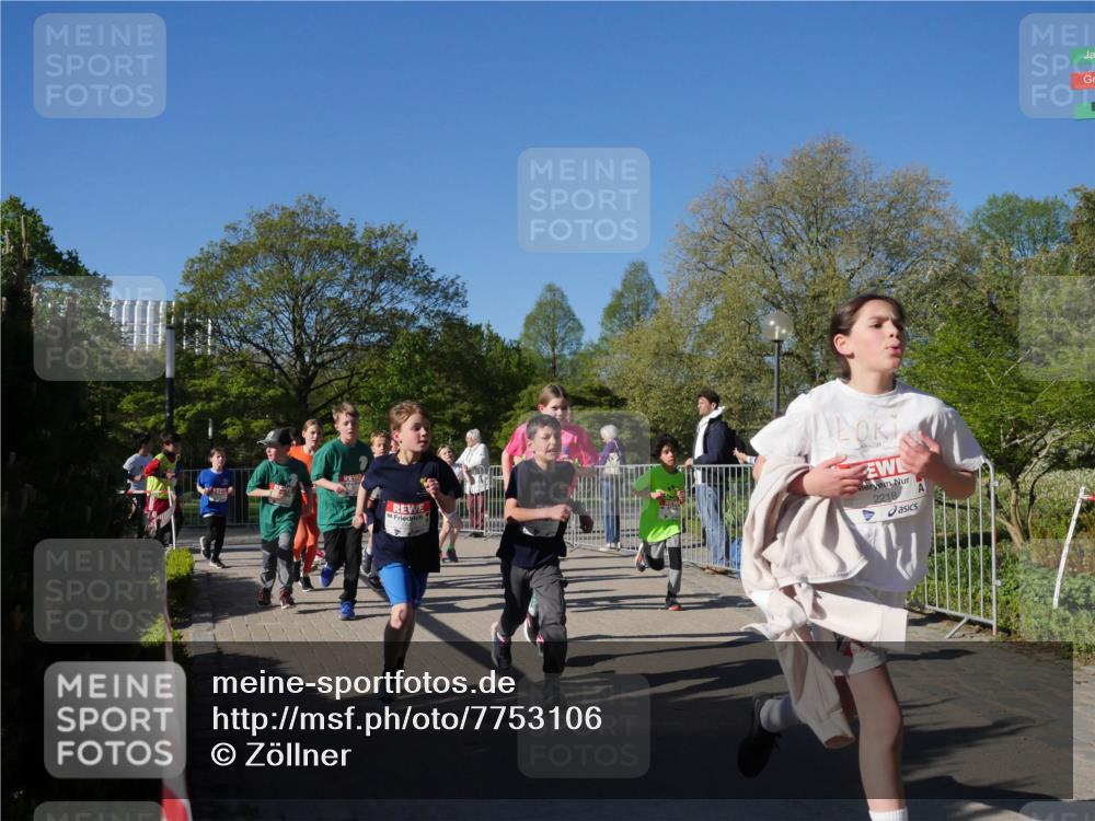25.04.2025 - Das Zehntel Zöllner http://msf.ph/oto/7753106 26.04.2025 08:43:44 Laufen 2218 meine-sportfotos.de