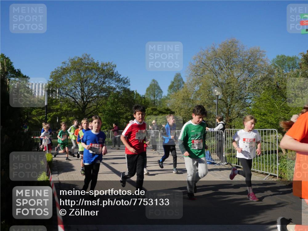 25.04.2025 - Das Zehntel Zöllner http://msf.ph/oto/7753133 26.04.2025 08:43:47 Laufen  meine-sportfotos.de