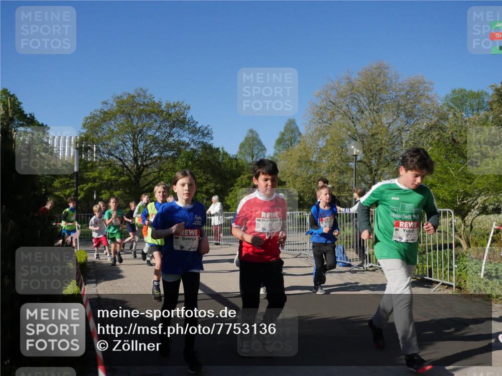 25.04.2025 - Das Zehntel Zöllner http://msf.ph/oto/7753136 26.04.2025 08:43:47 Laufen 1213, 1927, 1659 meine-sportfotos.de