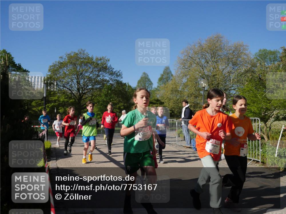 25.04.2025 - Das Zehntel Zöllner http://msf.ph/oto/7753167 26.04.2025 08:43:50 Laufen 1456, 3789 meine-sportfotos.de