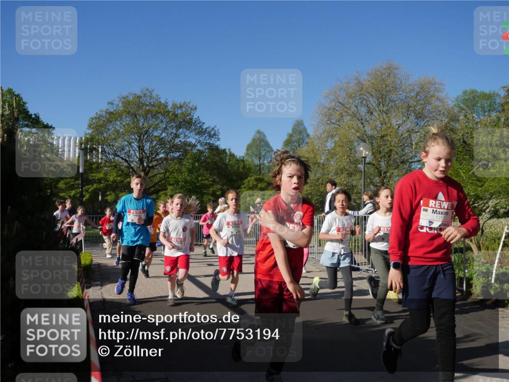 25.04.2025 - Das Zehntel Zöllner http://msf.ph/oto/7753194 26.04.2025 08:43:52 Laufen 1217 meine-sportfotos.de