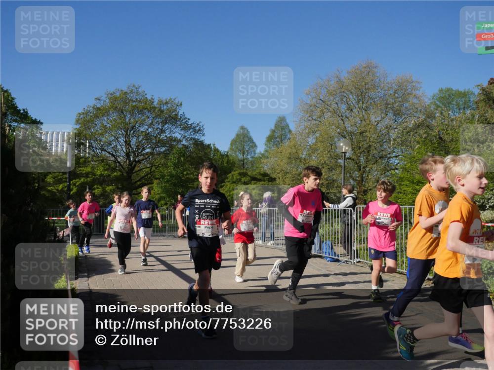 25.04.2025 - Das Zehntel Zöllner http://msf.ph/oto/7753226 26.04.2025 08:43:55 Laufen 1371 meine-sportfotos.de