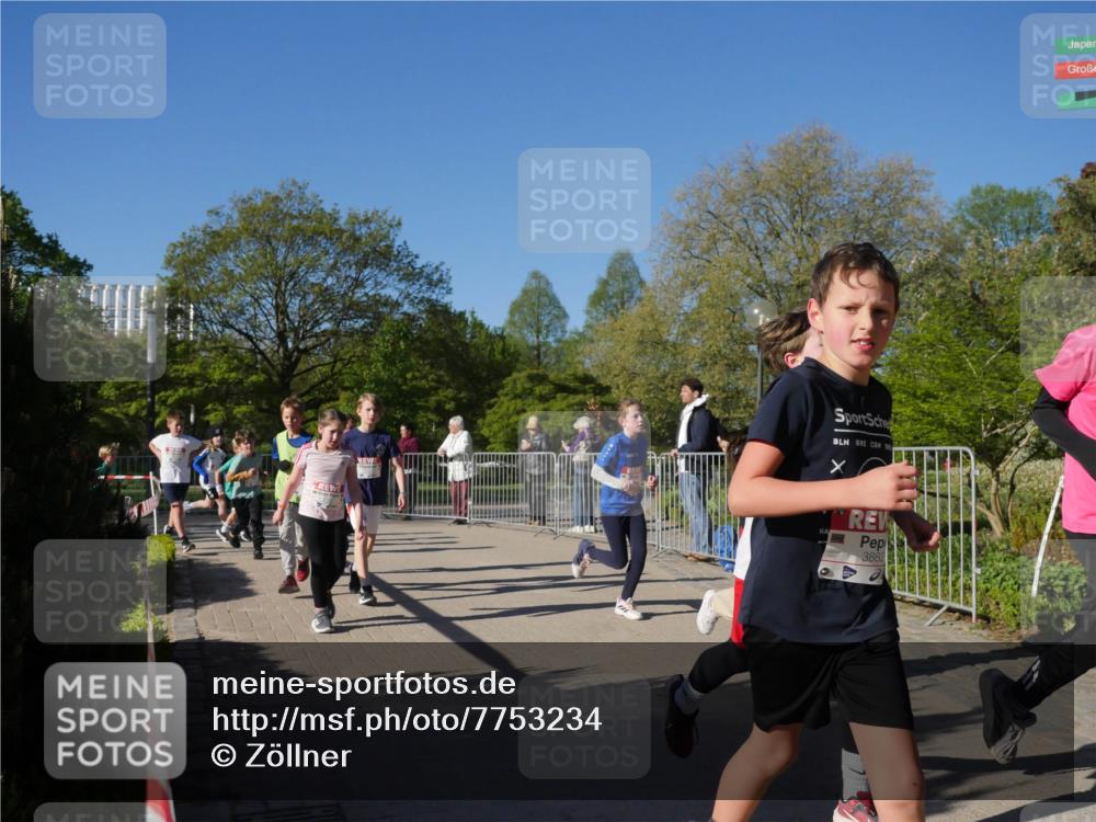 25.04.2025 - Das Zehntel Zöllner http://msf.ph/oto/7753234 26.04.2025 08:43:56 Laufen 3882 meine-sportfotos.de