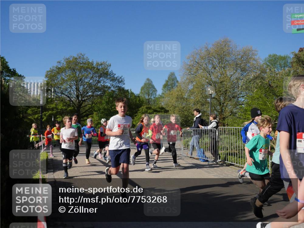 25.04.2025 - Das Zehntel Zöllner http://msf.ph/oto/7753268 26.04.2025 08:43:59 Laufen  meine-sportfotos.de