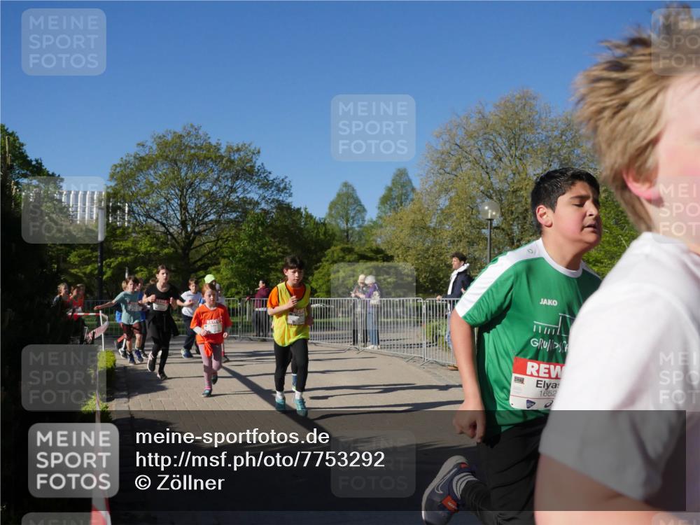 25.04.2025 - Das Zehntel Zöllner http://msf.ph/oto/7753292 26.04.2025 08:44:01 Laufen 1652 meine-sportfotos.de
