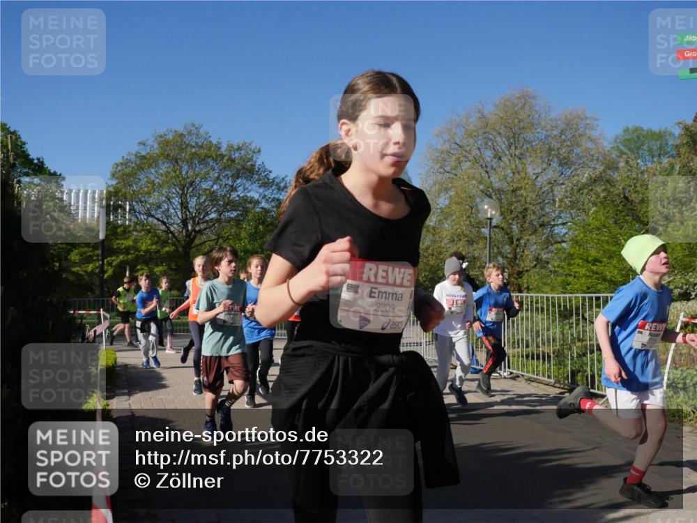 25.04.2025 - Das Zehntel Zöllner http://msf.ph/oto/7753322 26.04.2025 08:44:04 Laufen 2203 meine-sportfotos.de